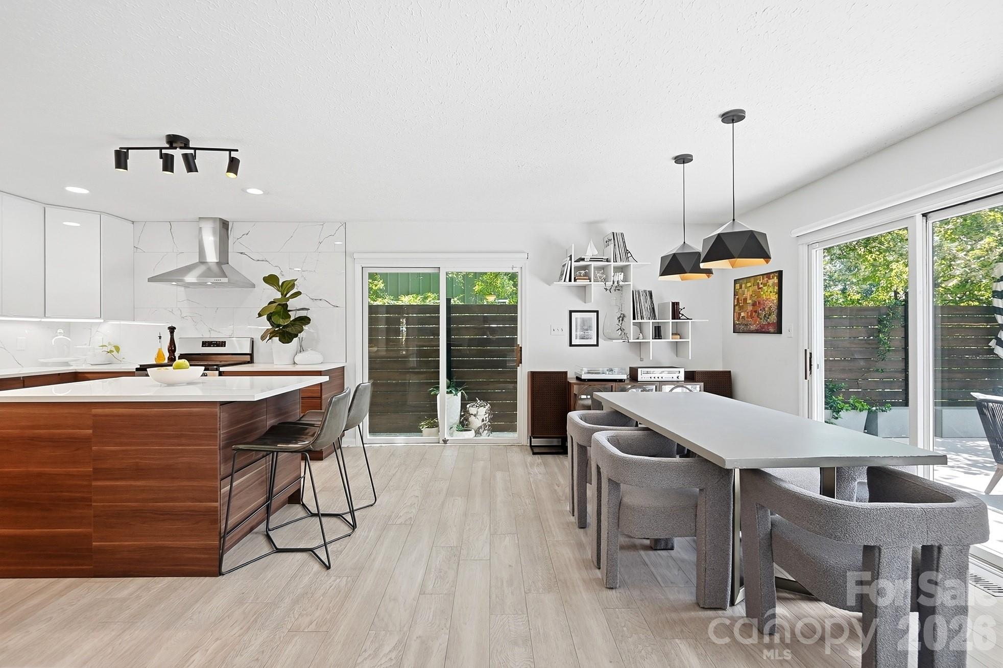 Tega Cay - Residential