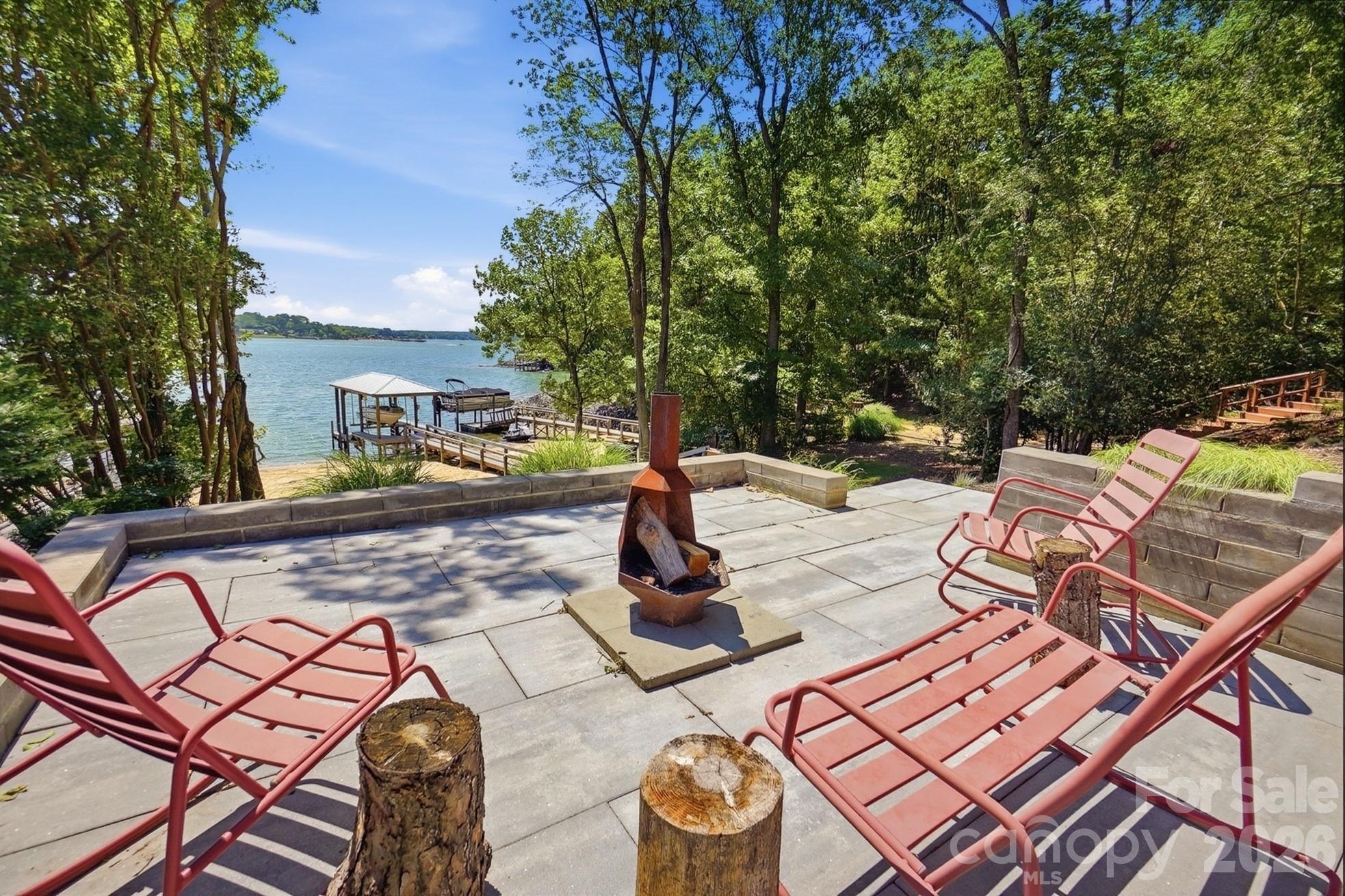 Tega Cay - Residential