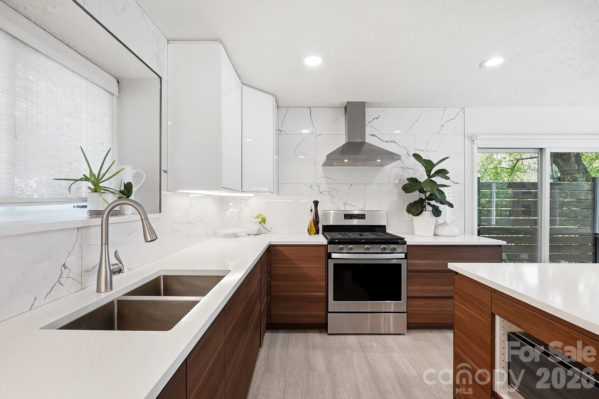 Tega Cay - Residential