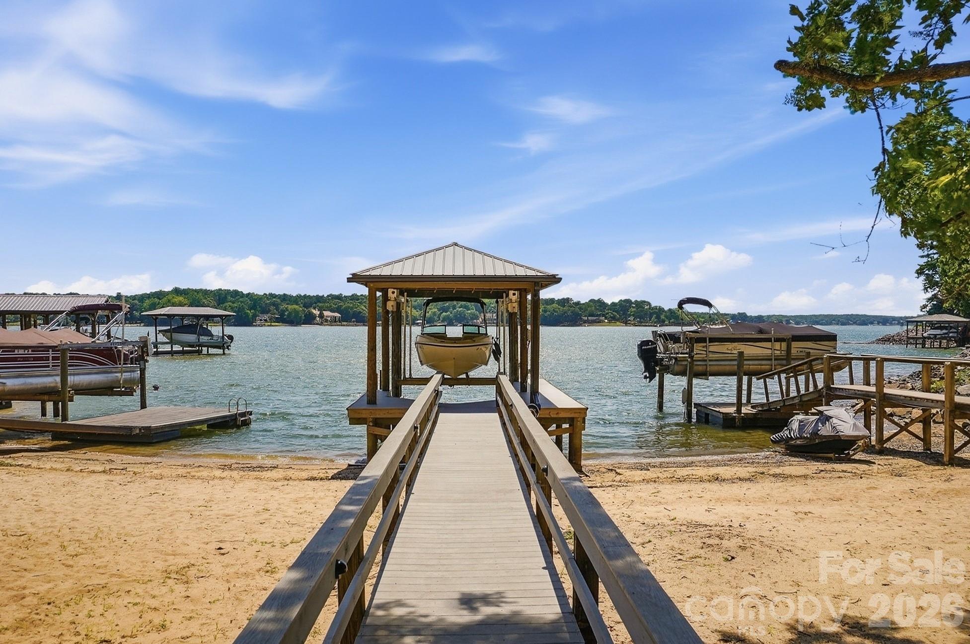 Tega Cay - Residential