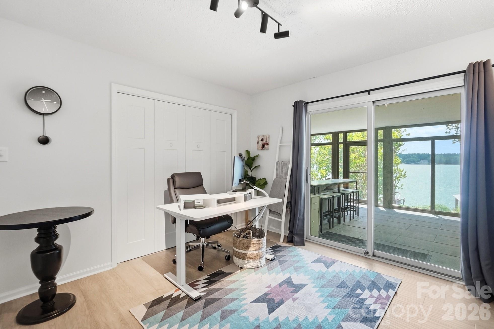 Tega Cay - Residential