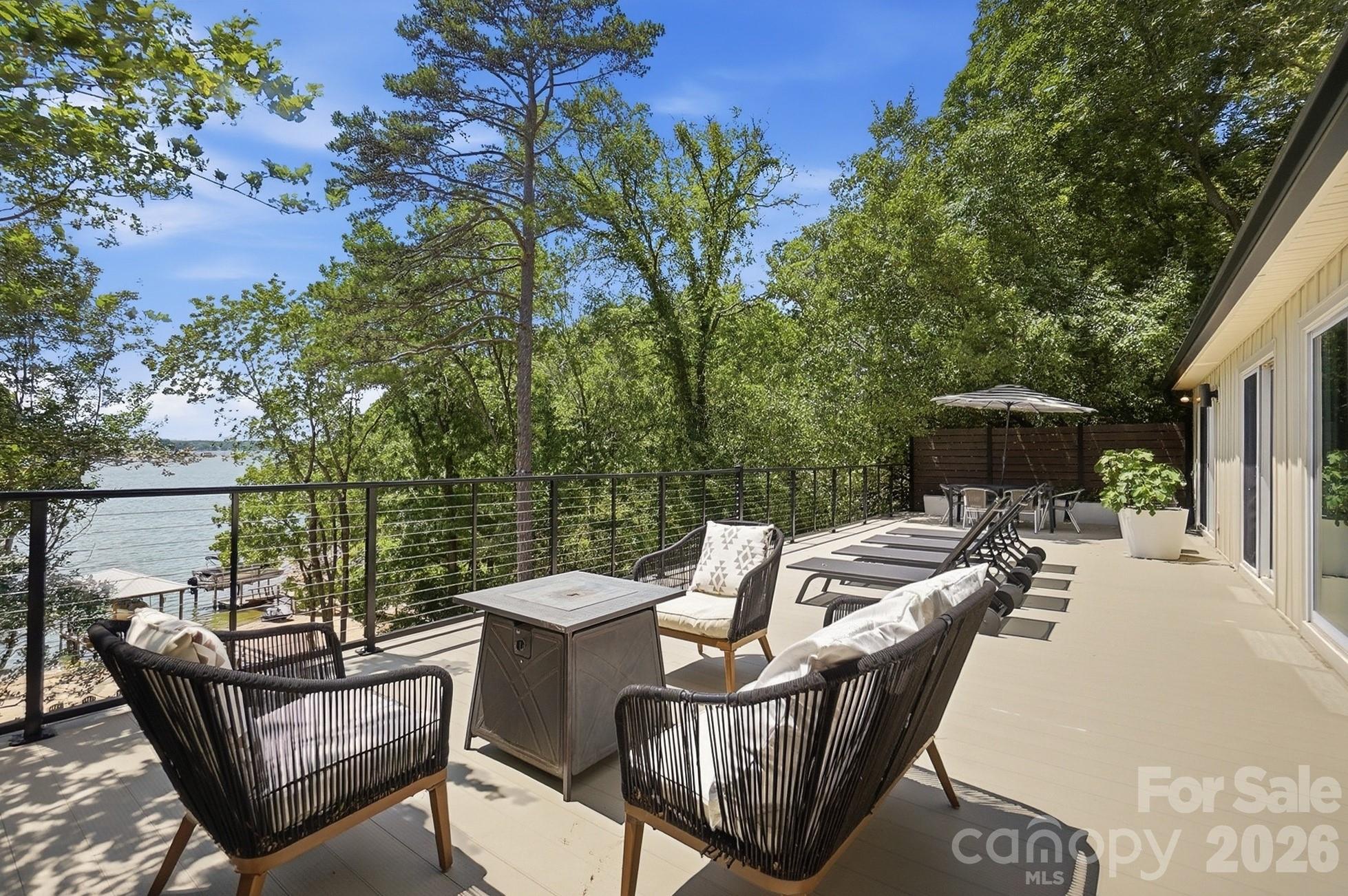 Tega Cay - Residential