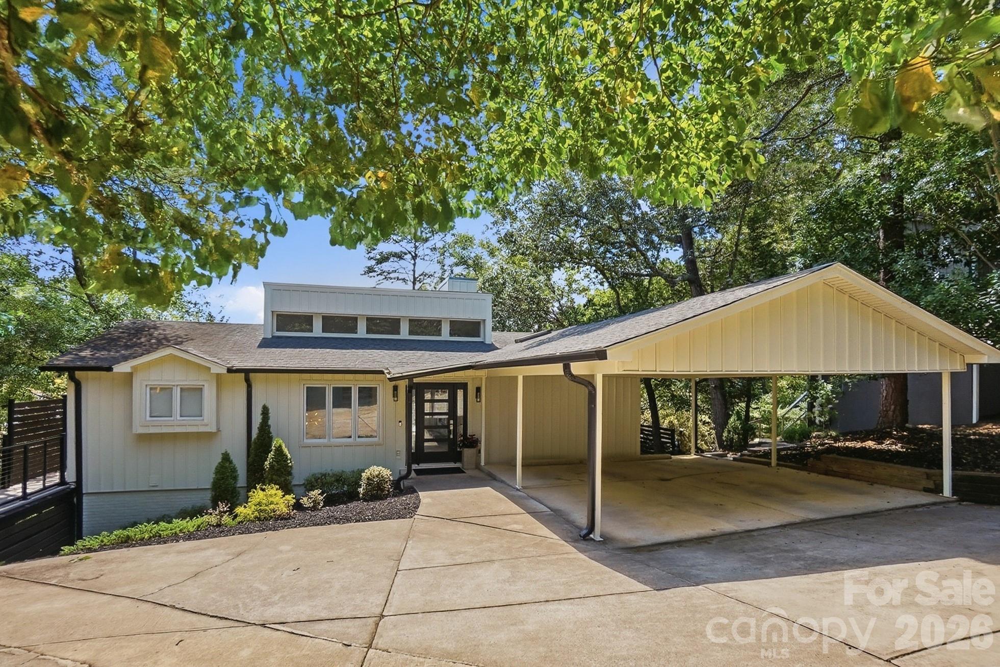 Tega Cay - Residential