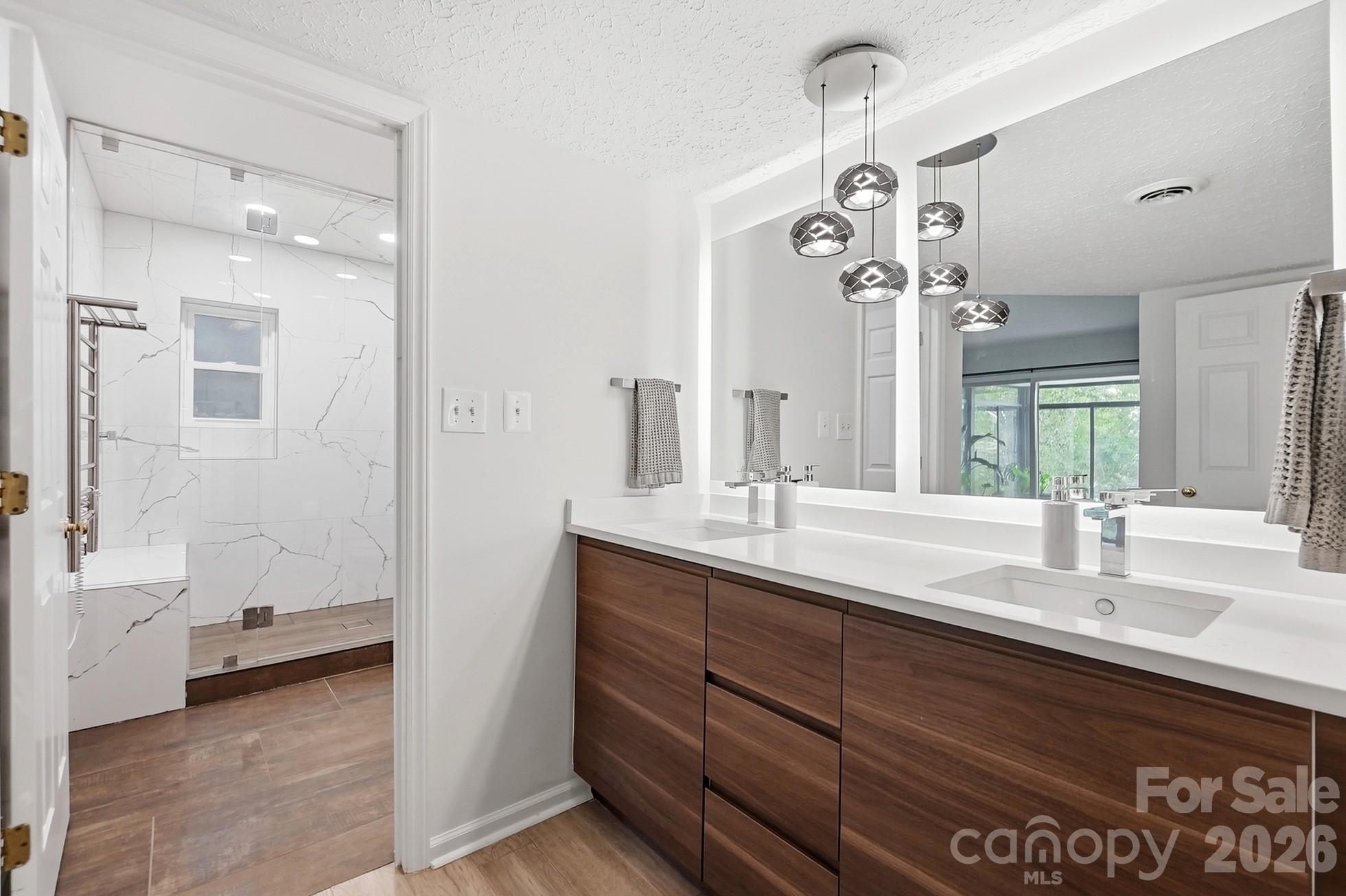 Tega Cay - Residential