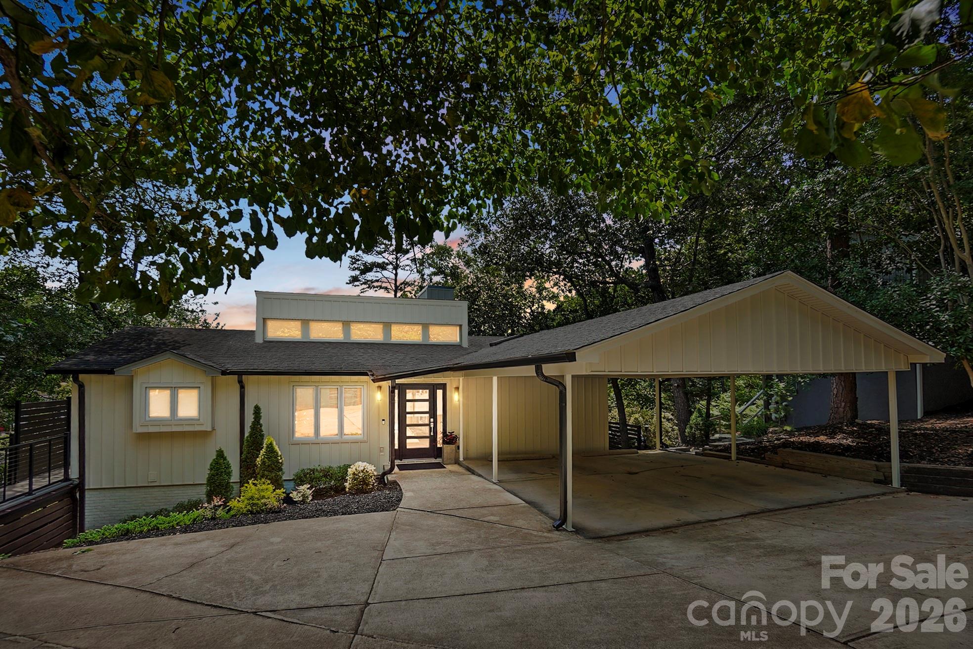 Tega Cay - Residential