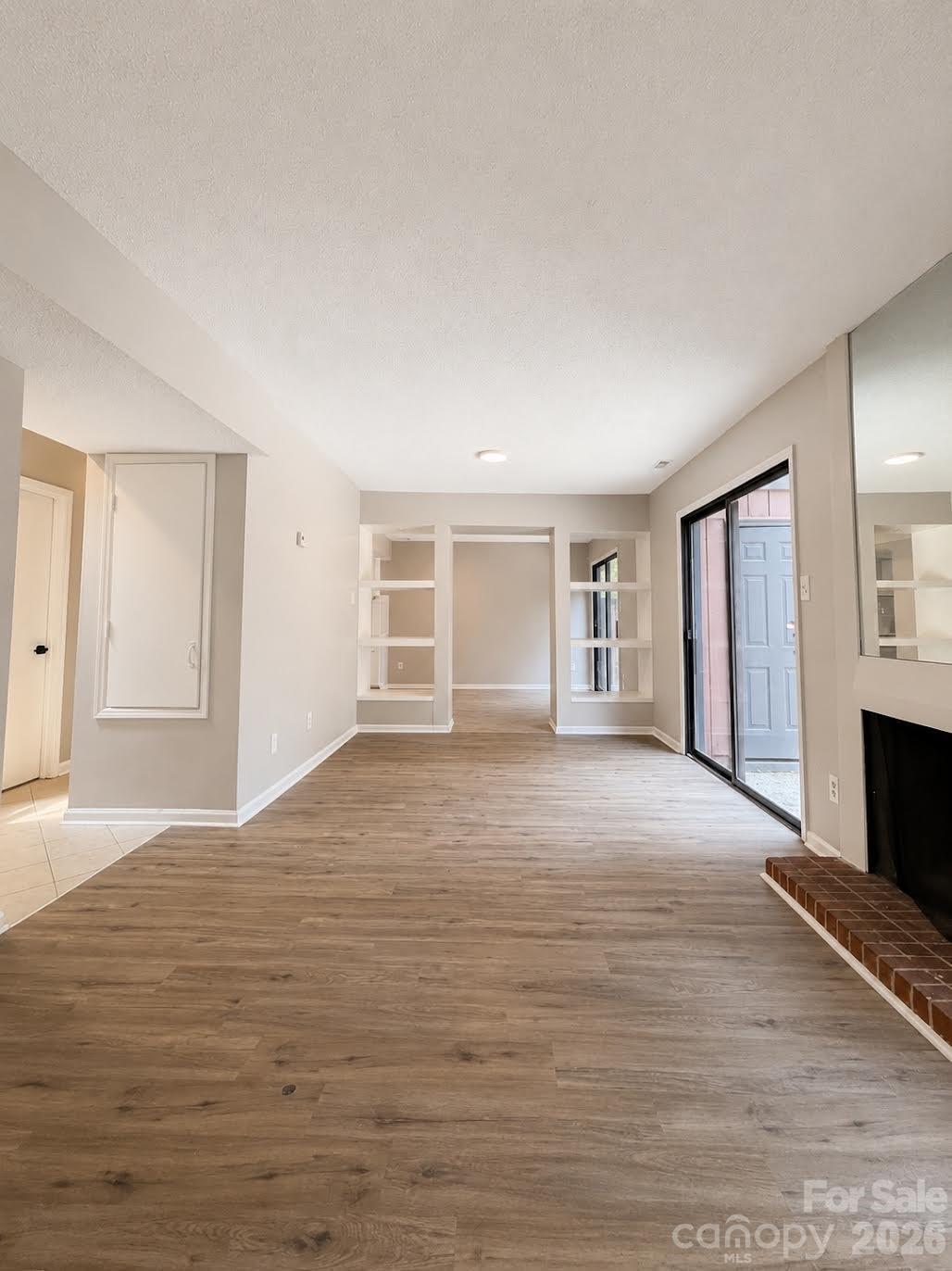 Four Seasons - Residential
