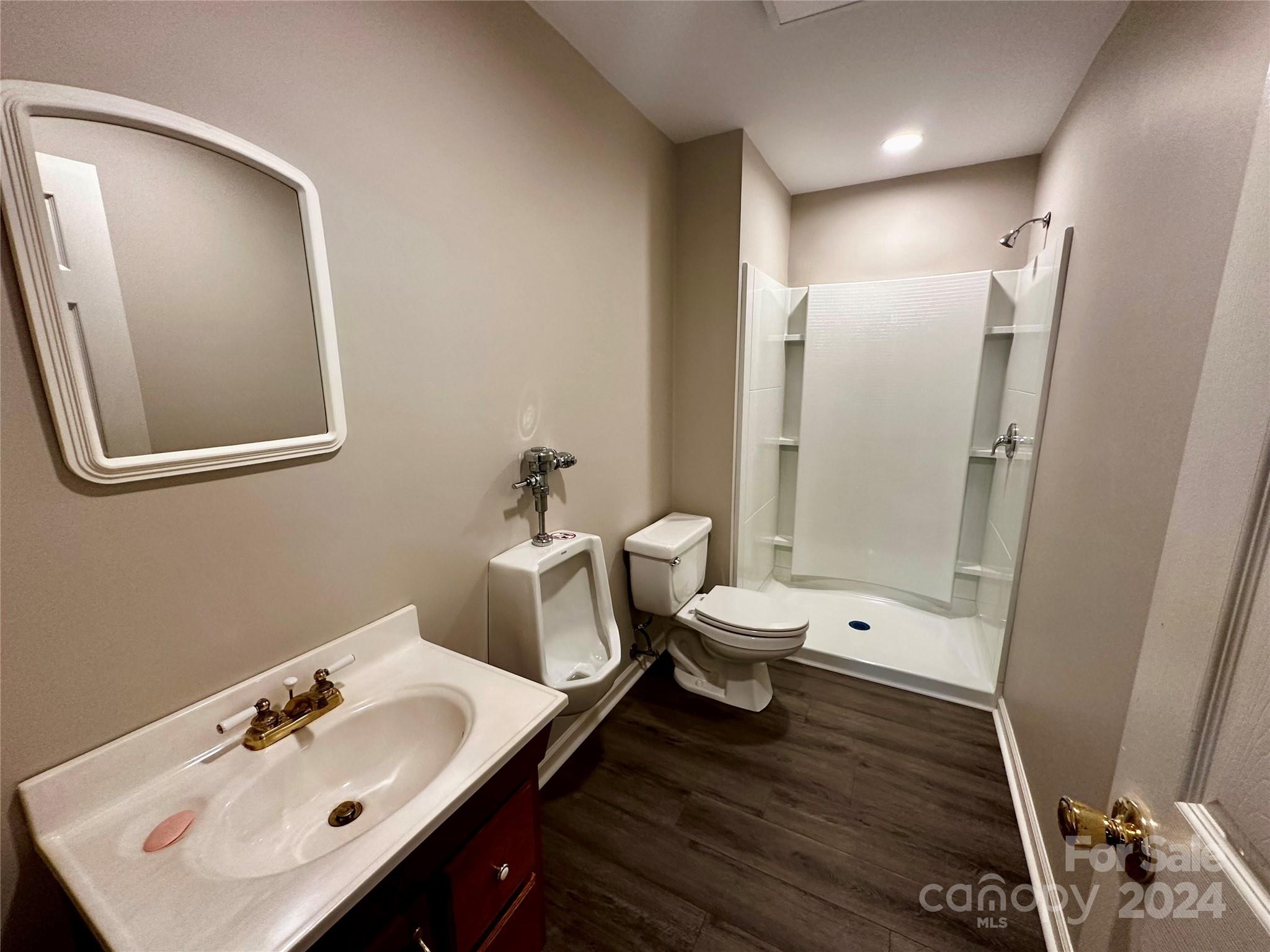 HARLINSDALE - Residential