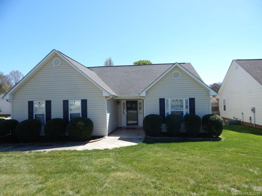 Do not miss this: 3 bed/ 2 bath ranch style home, with 2 car attached garage, on a corner lot, with fenced back yard.  Kitchen has granite, tile, tile backsplash, and stainless appliances.  Master has cathedral ceiling, walk in closet, master bath with double sink, garden tub, and separate shower.  Private back yard has a patio.