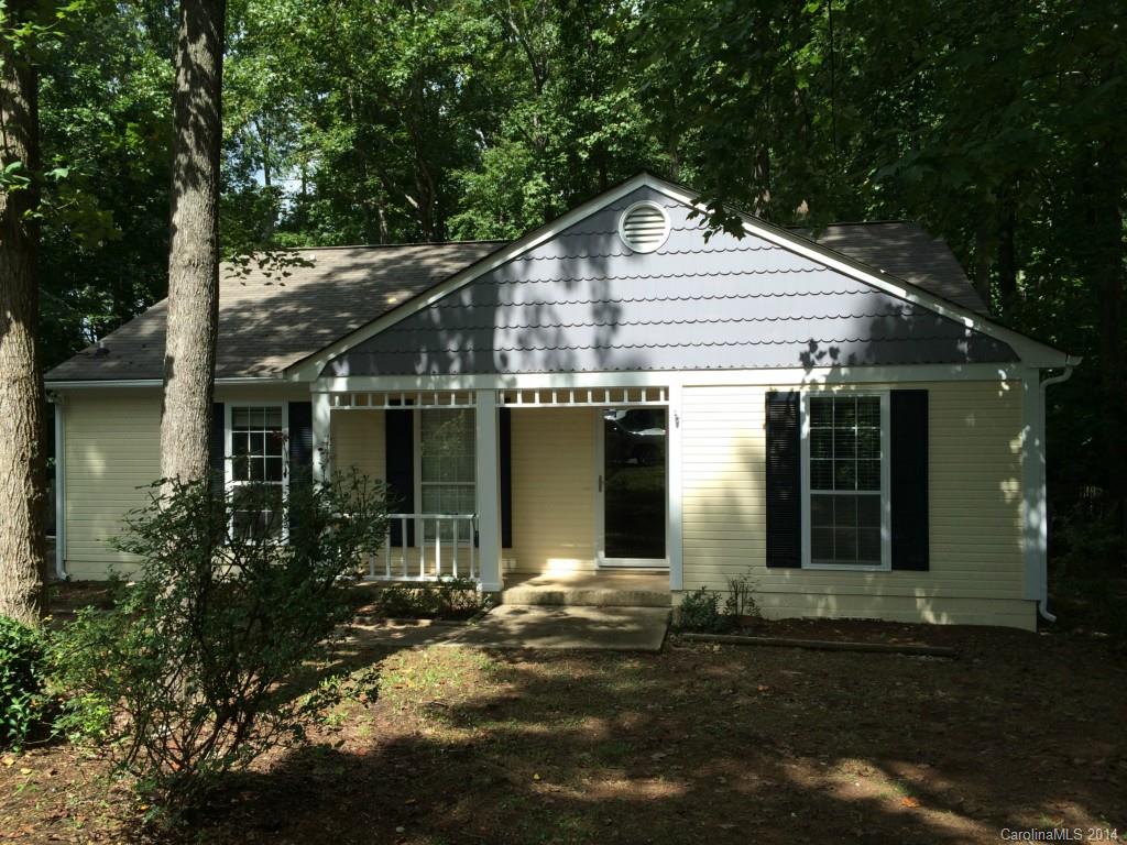 JUST REDUCED Fannie Mae HomePath bungalow located on quiet cul de sac lot with split bedroom floorplan. Great room with vaulted ceilings & fireplace plus tiled flooring in kitchen, entry & dining area. NEW interior and exterior paint, new carpeting & appliances! Owner occupant offers only during the first 20 days of listing. Exempt from disclosures.