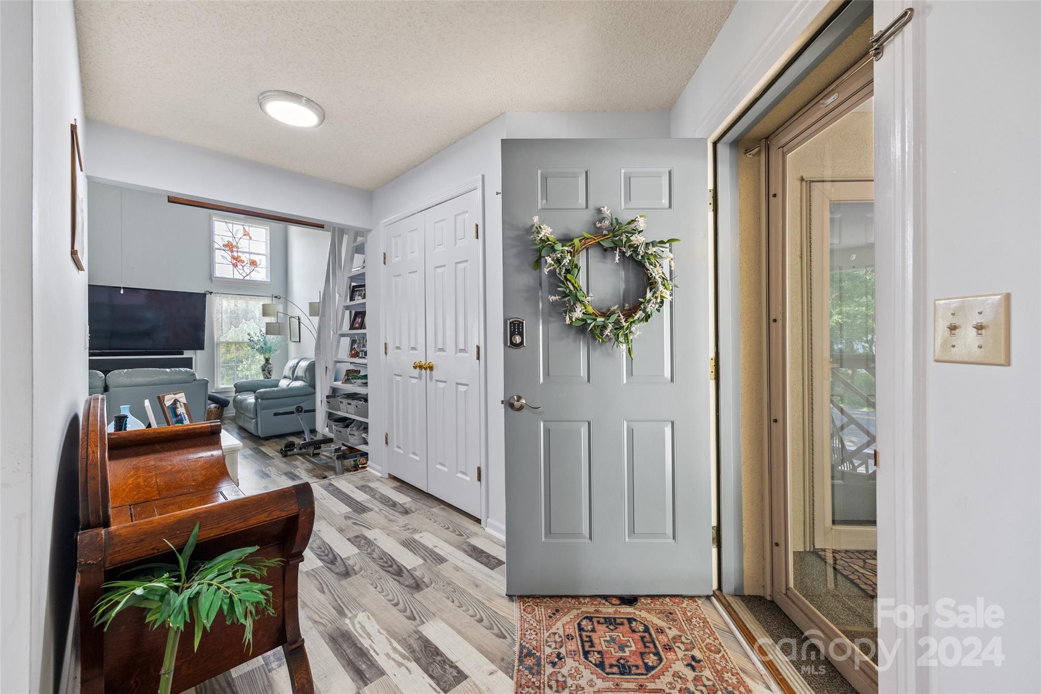 Coming Soon- Showings start Thursday, 9/20/24!

Lake Norman Waterfront!

2 bedrooms and 2 FULL updated bathrooms, stainless appliances, granite countertops, LVP flooring throughout and fresh paint. Heat pump and air handler installed in 2016, serviced semi-annually. 

1023 sqft w/ extra 155 sqft loft

Community Ammenities:
Lakeside pool, lighted sidewalk to two sandy beaches, day docks and marina, restaurant on the water.

This unit is a top floor cathedral ceiling penthouse, one of only a few that has a loft, extra room, and walk in attic storage. Private setting on third floor. Can be available fully furnished- make offer accordingly!

Investors Special!
Cash only- currently not eligible for mortgage loan. Long term rentals allowed.
 
https://realestate.ak.media/19843-Henderson-Rd