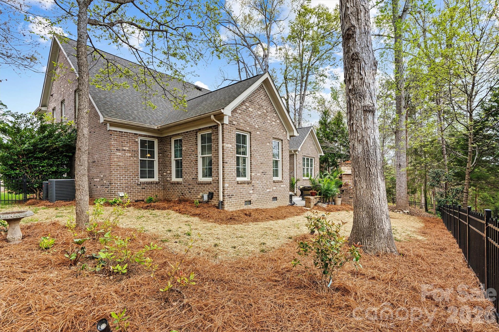 Treetops At Cowans Ford - Residential