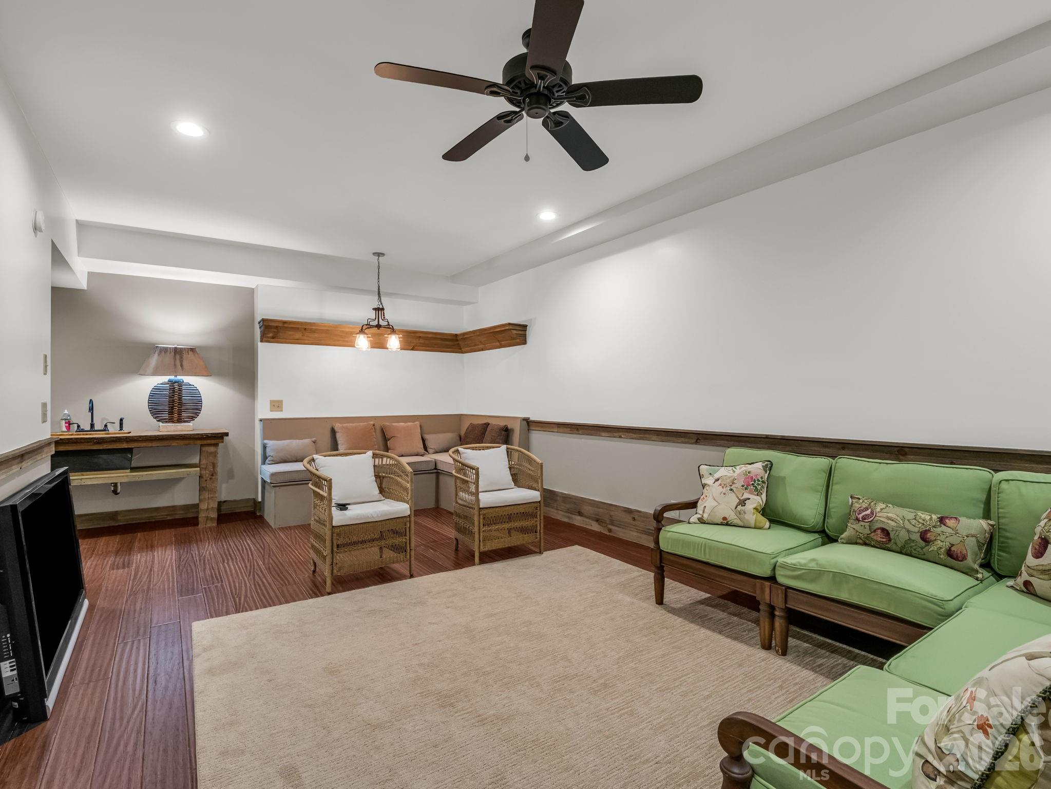 Rumbling Bald on Lake Lure - Residential