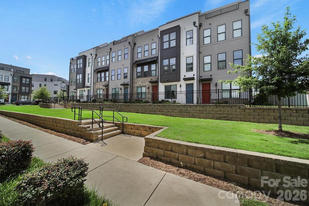 Tremont Station - Residential