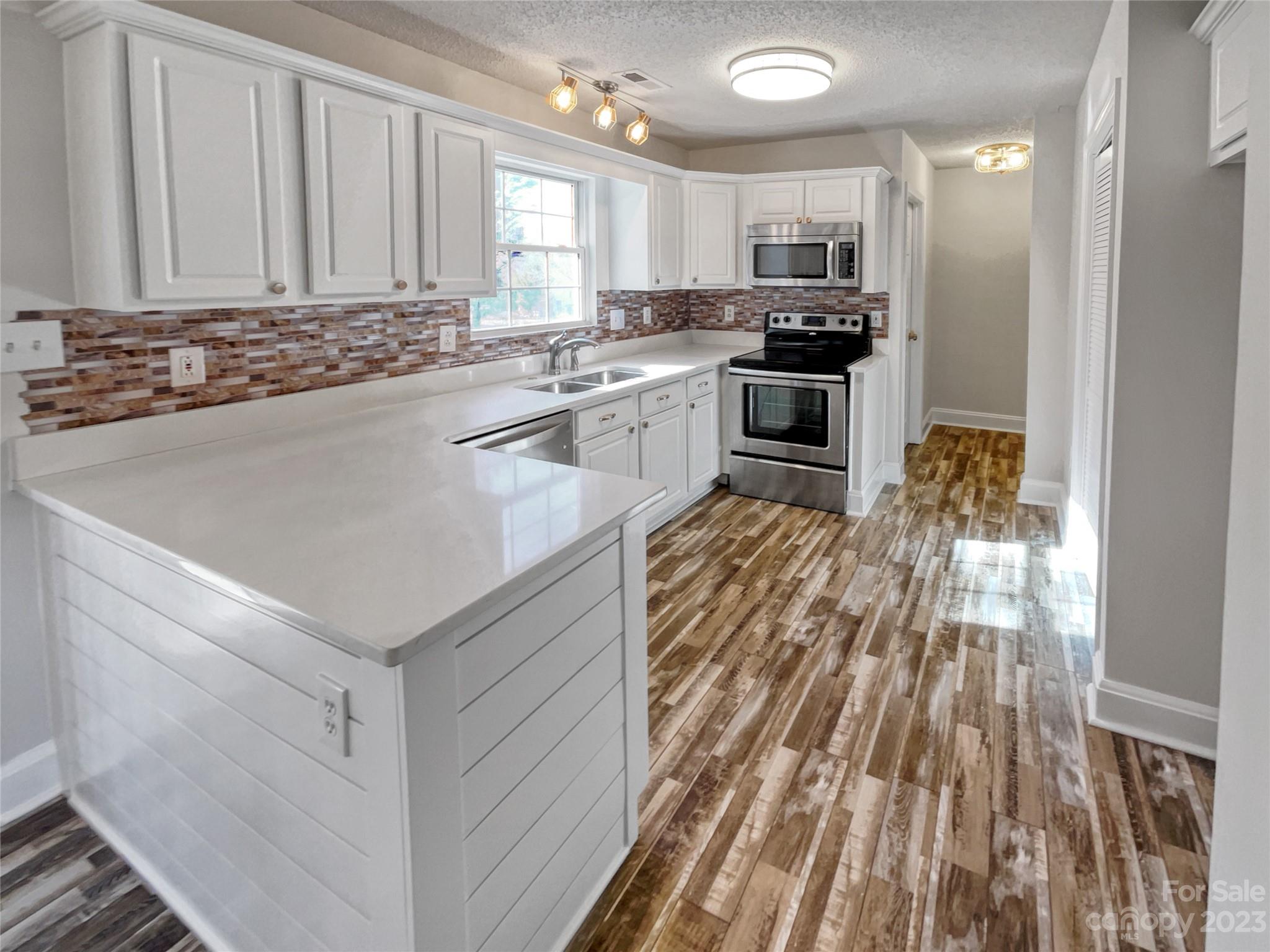 Country Crossing - Residential