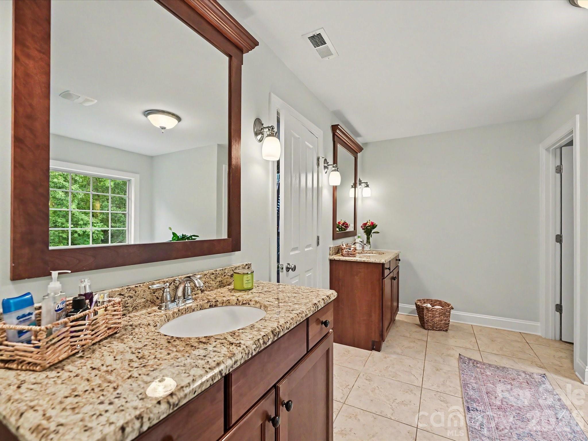 Hampton Oaks - Residential