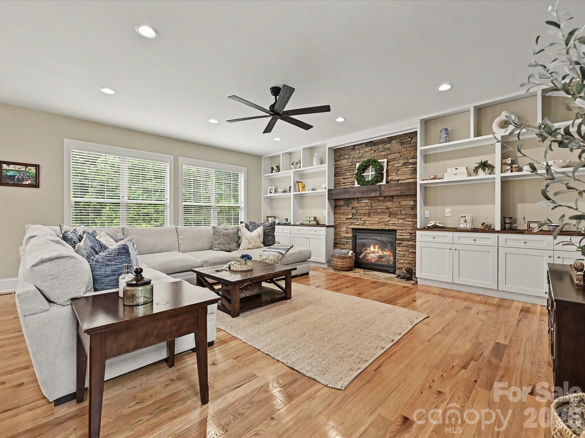 Hampton Oaks - Residential