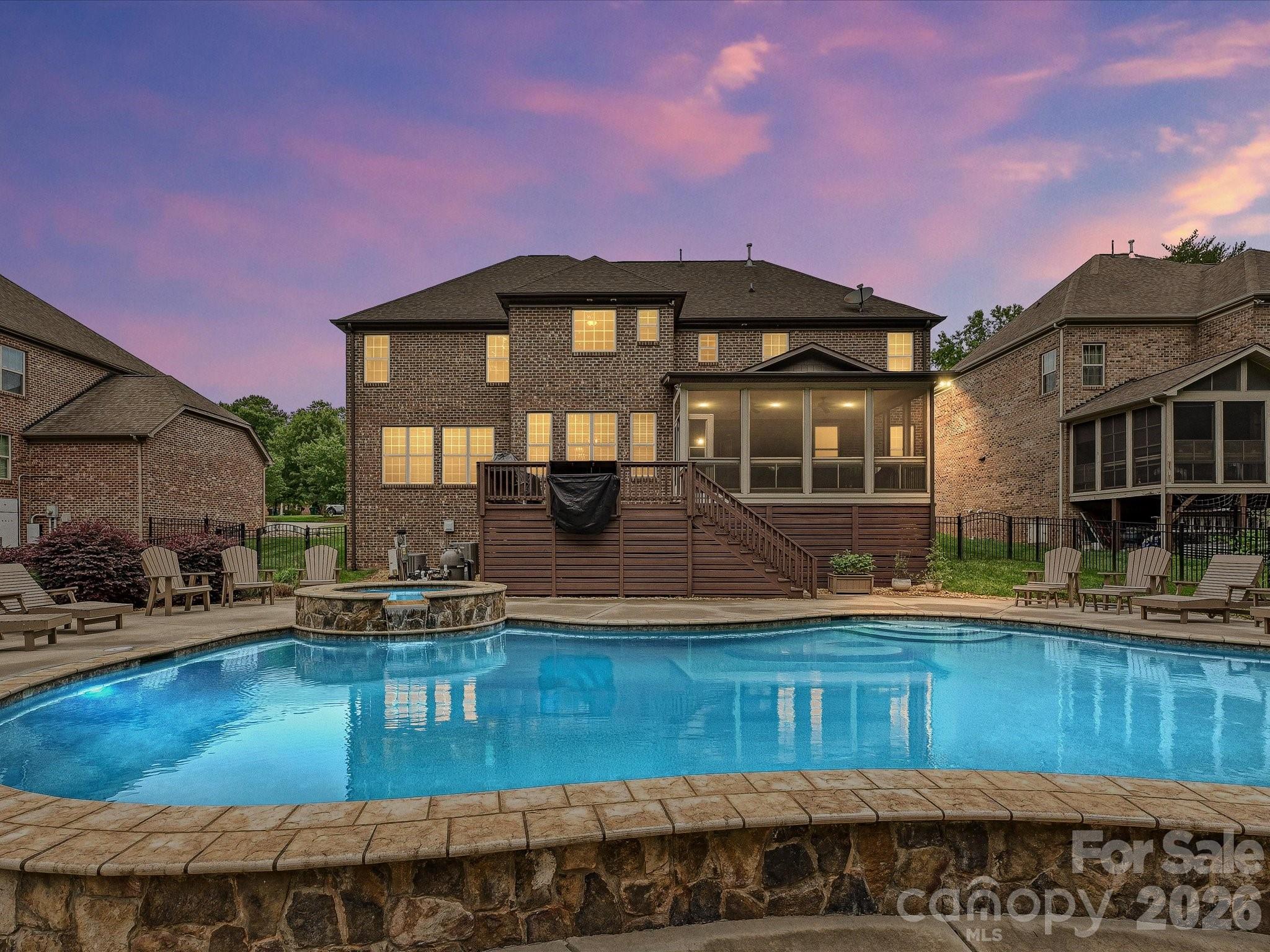 Hampton Oaks - Residential