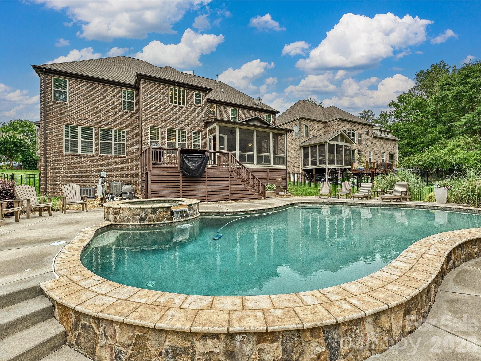 Hampton Oaks - Residential
