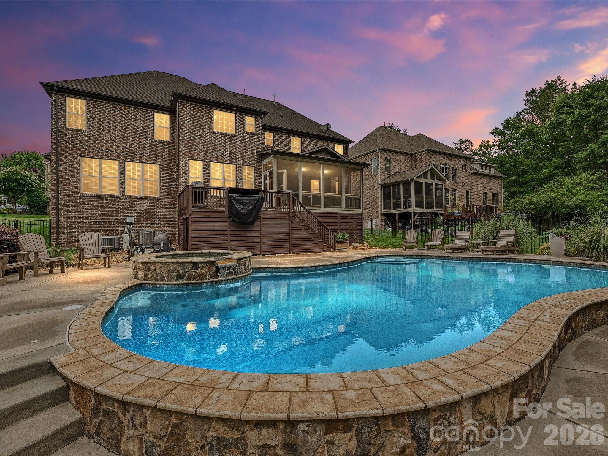 Hampton Oaks - Residential