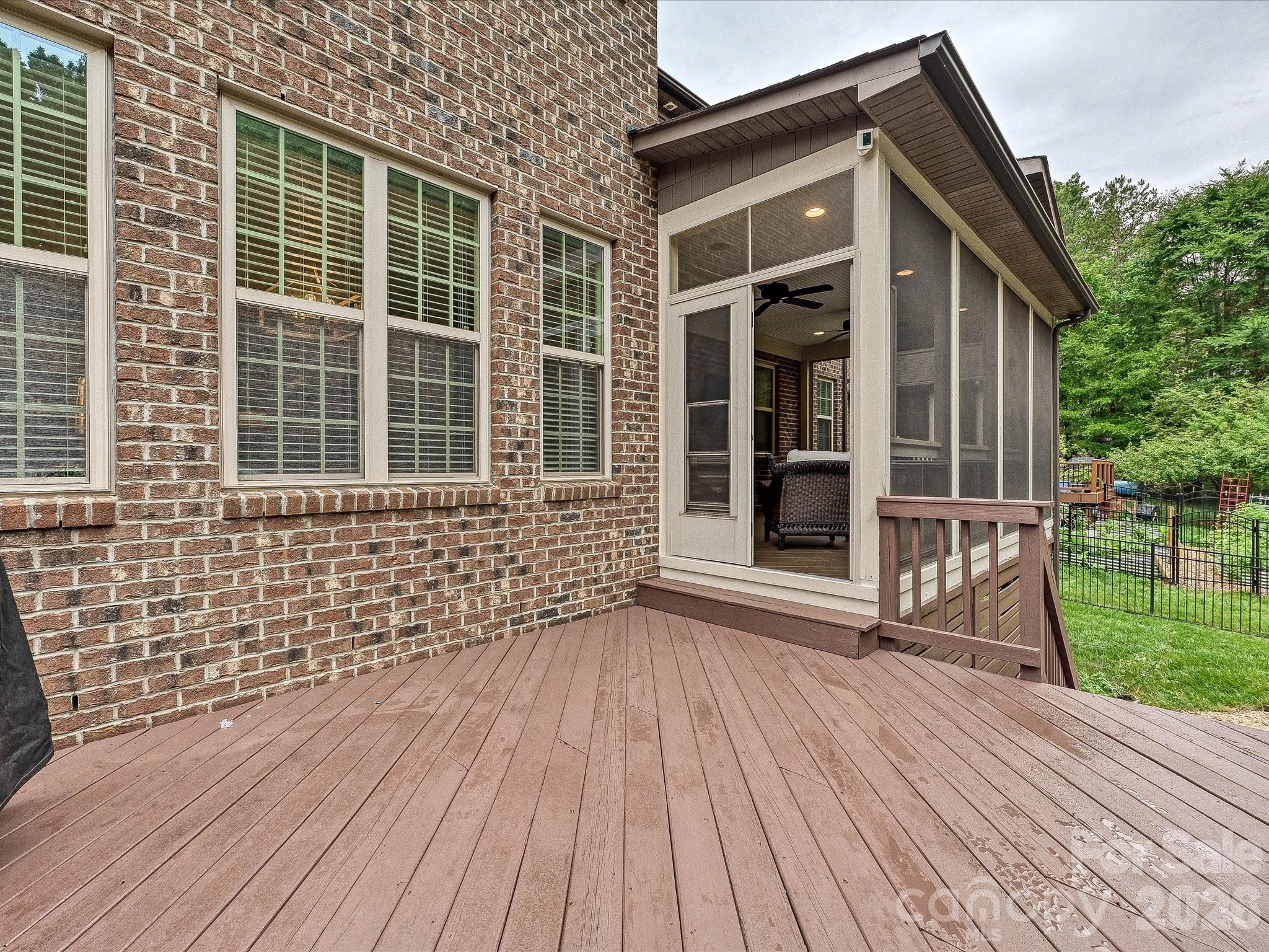 Hampton Oaks - Residential