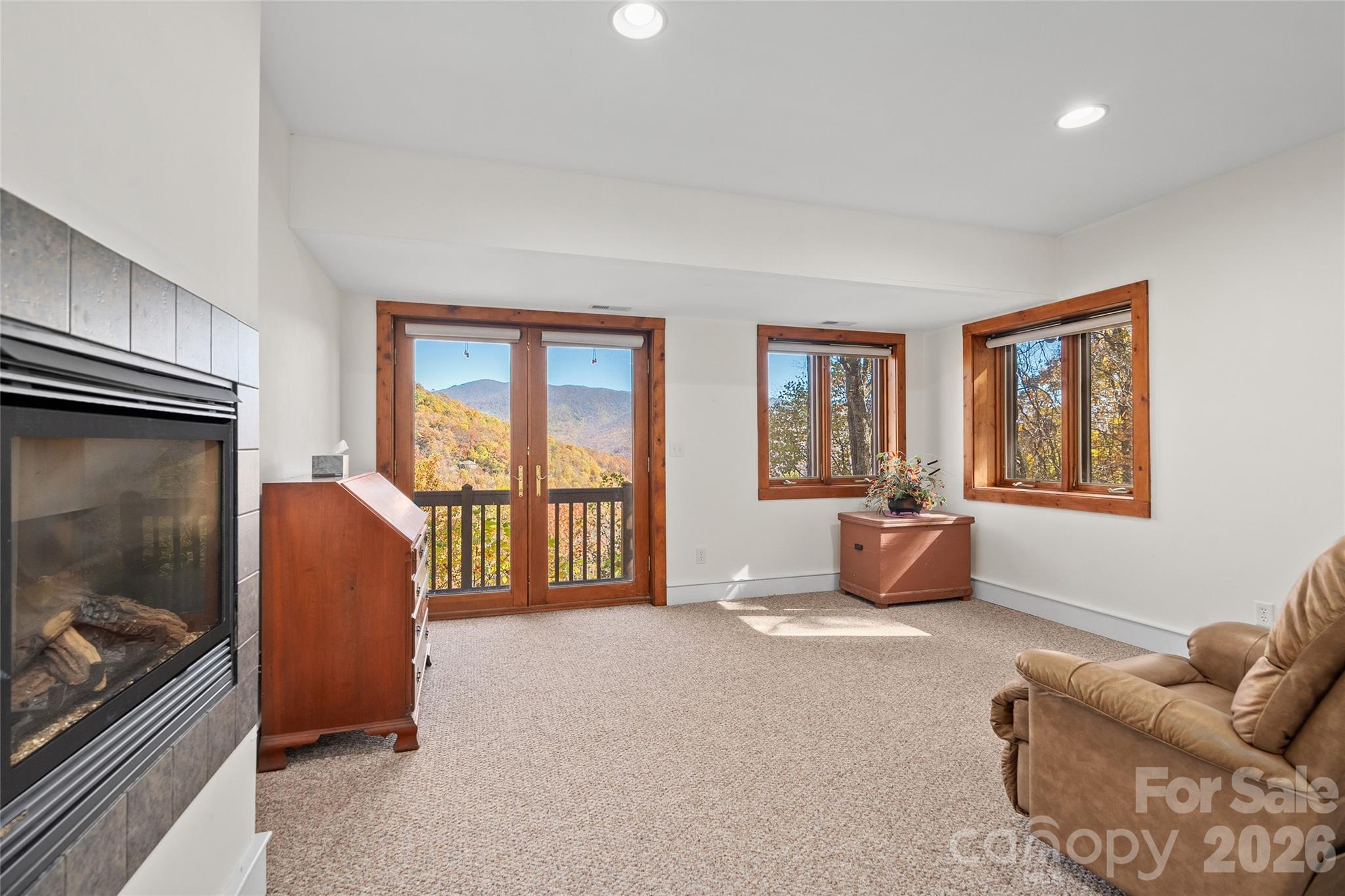 Laurel Ridge - Residential