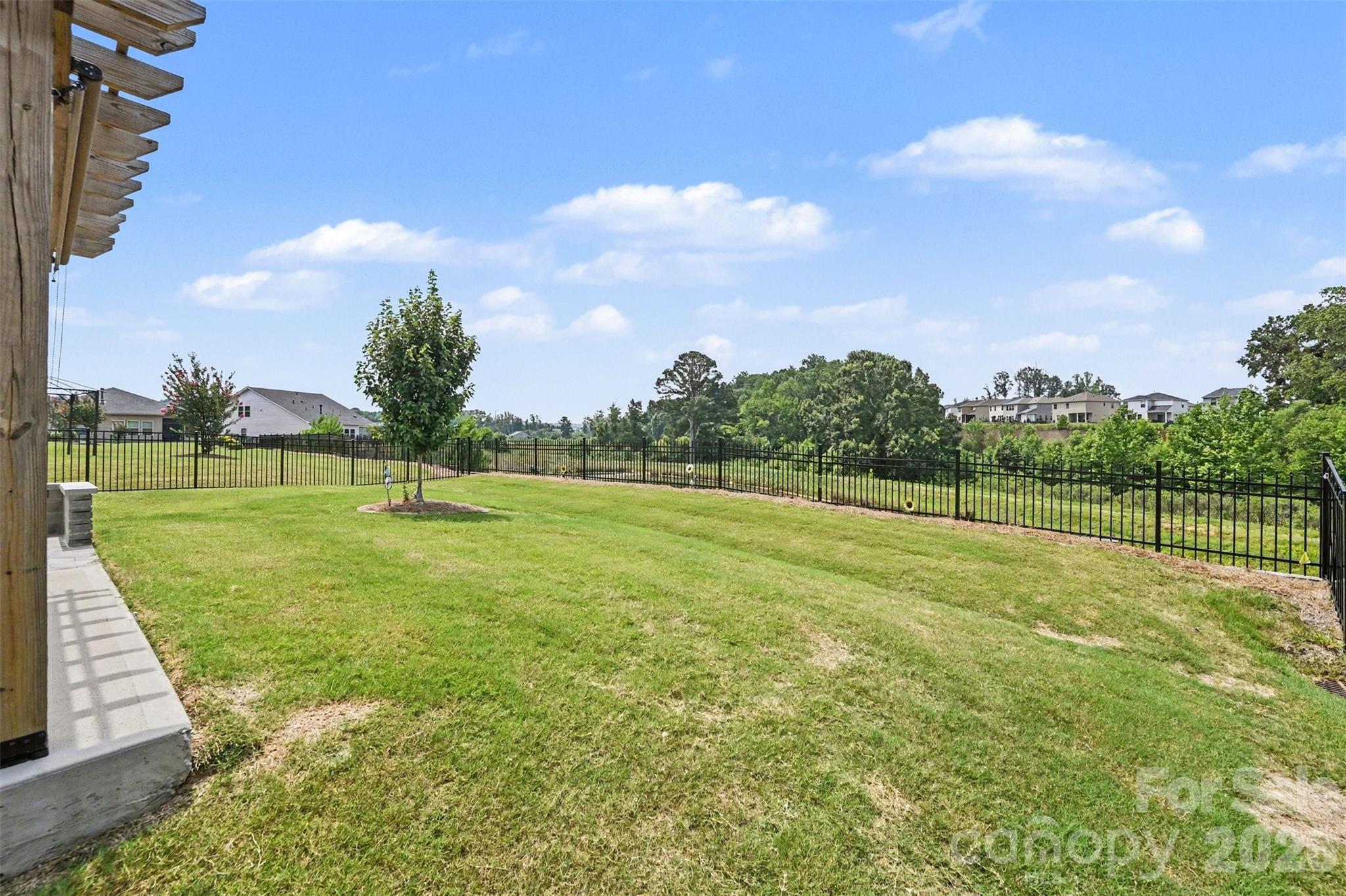 Larkhaven Hills - Residential