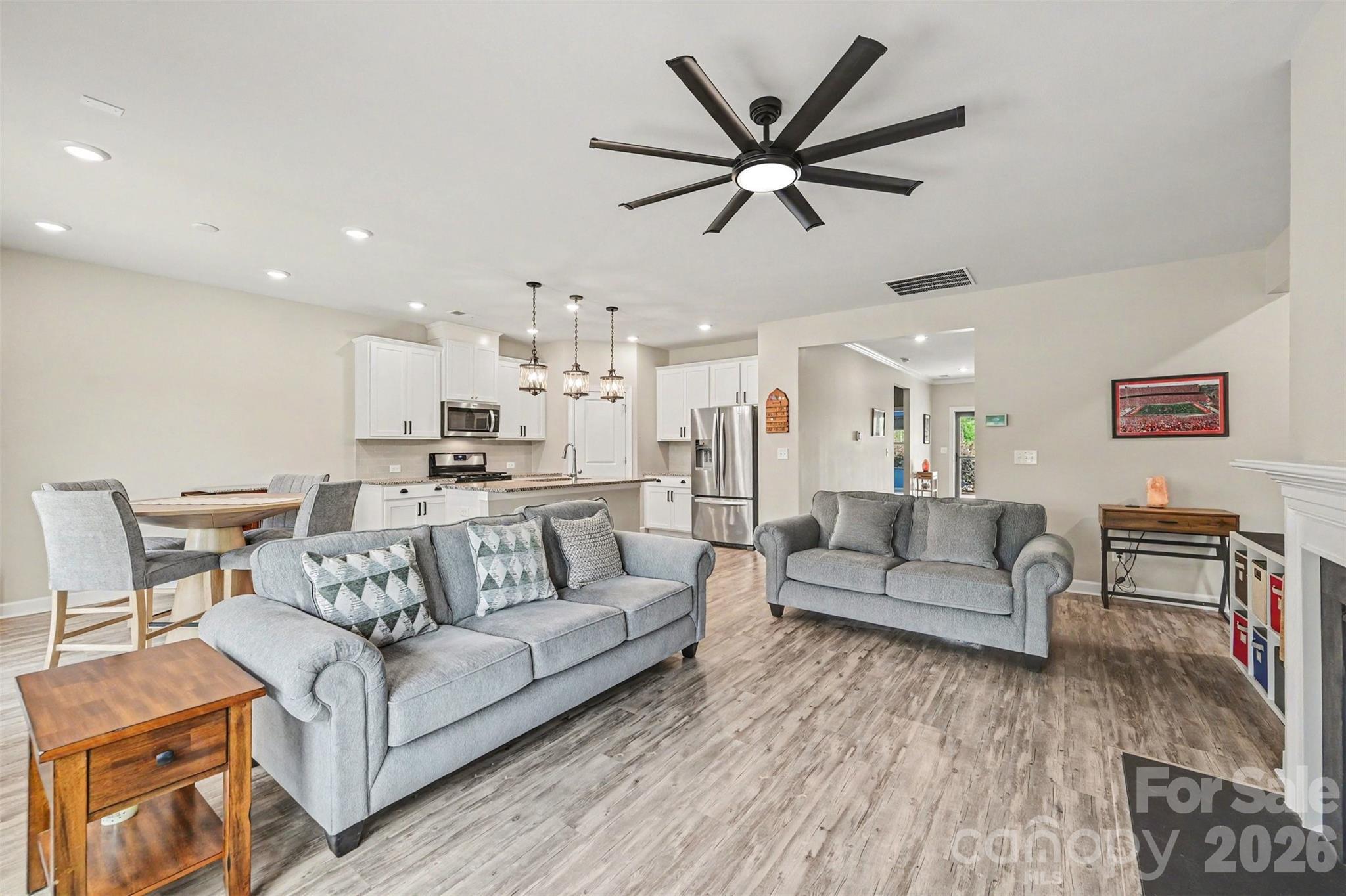 Larkhaven Hills - Residential