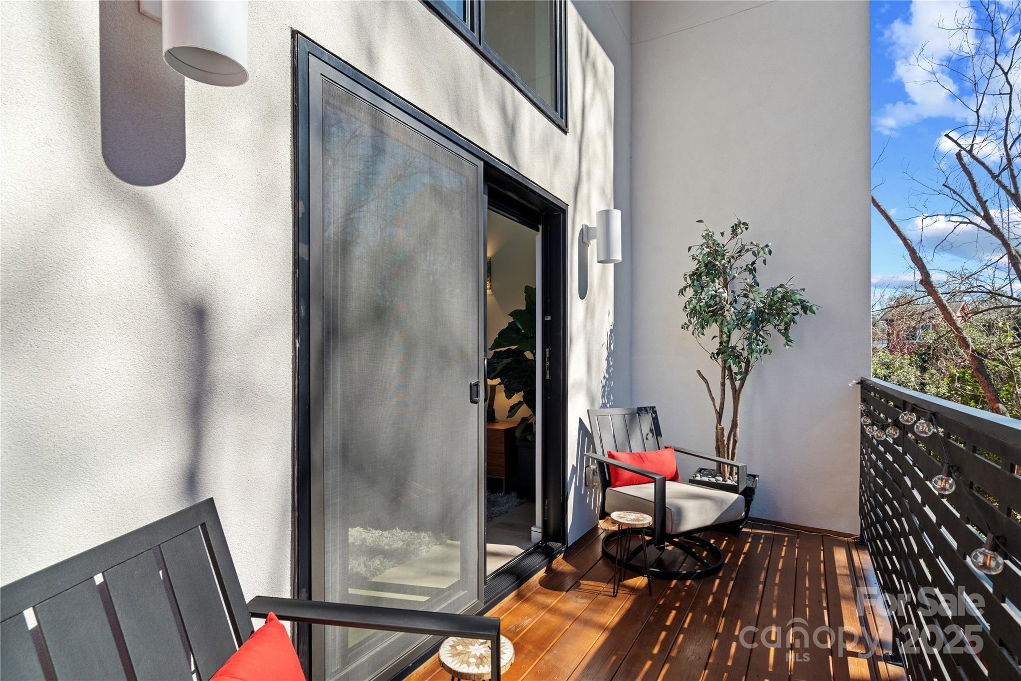Lux Noda - Residential