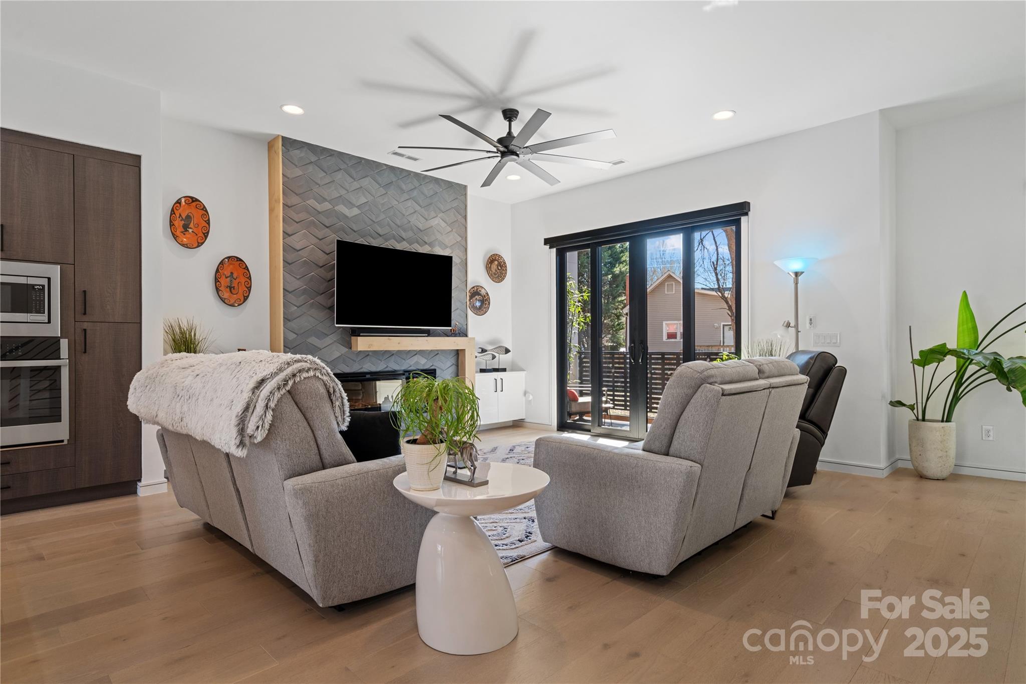 Lux Noda - Residential