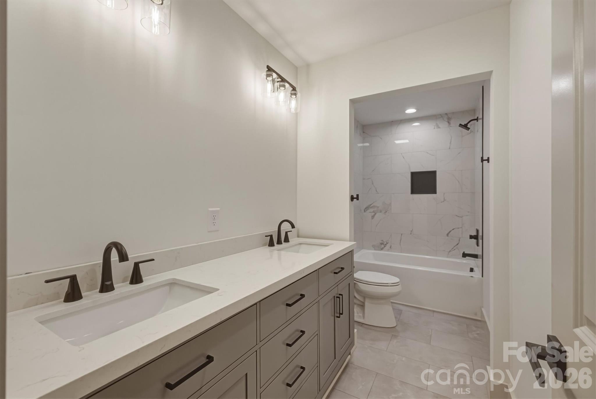 Hayes Mill Landing - Residential