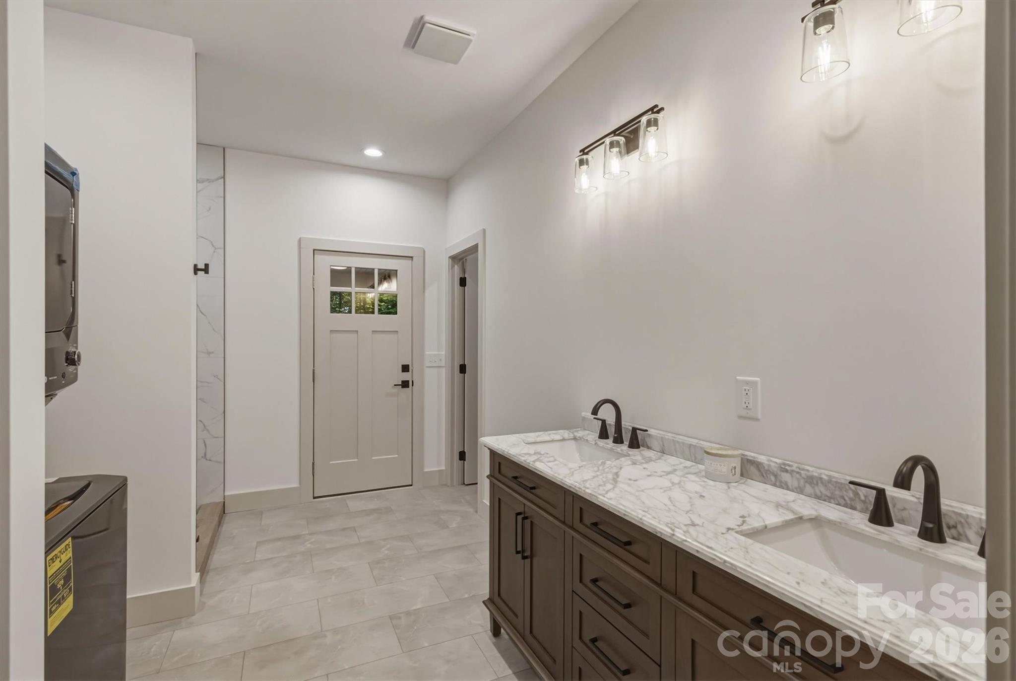 Hayes Mill Landing - Residential