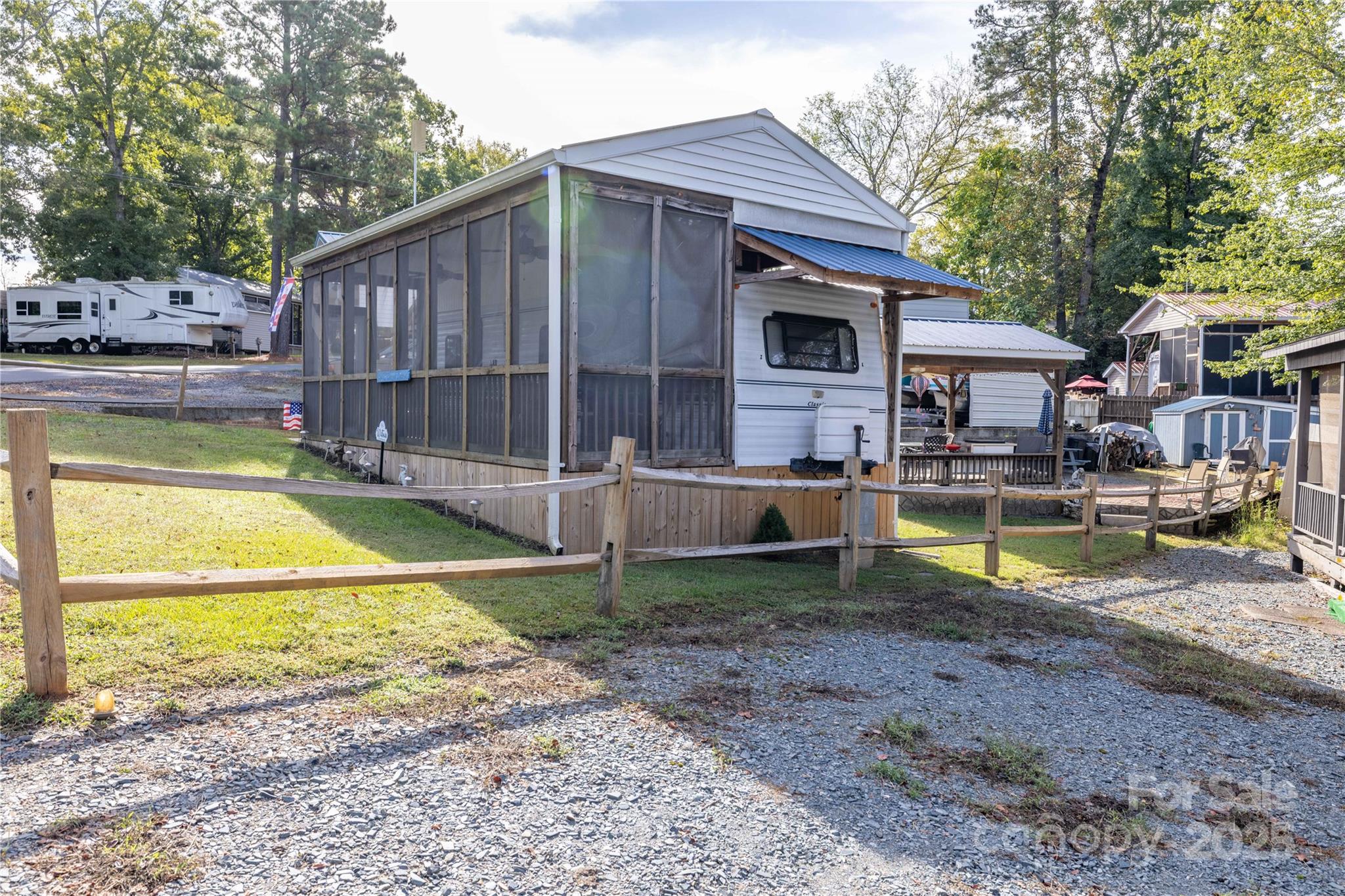 Twin Harbor - Residential