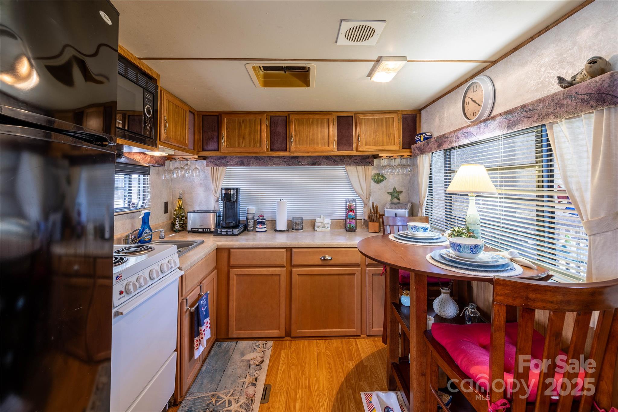 Twin Harbor - Residential
