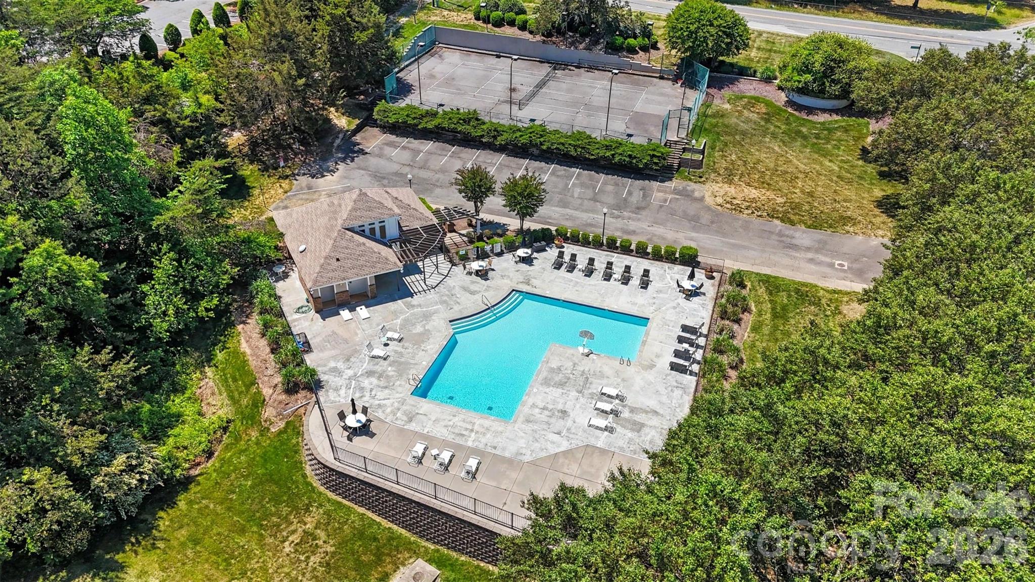 Pier 33 - Residential