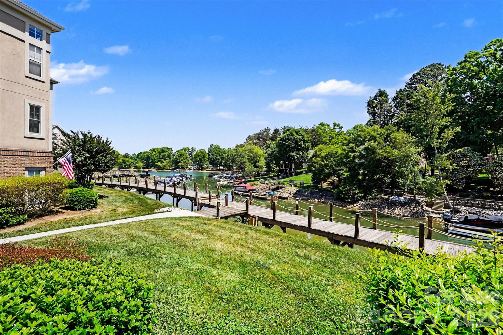 Pier 33 - Residential