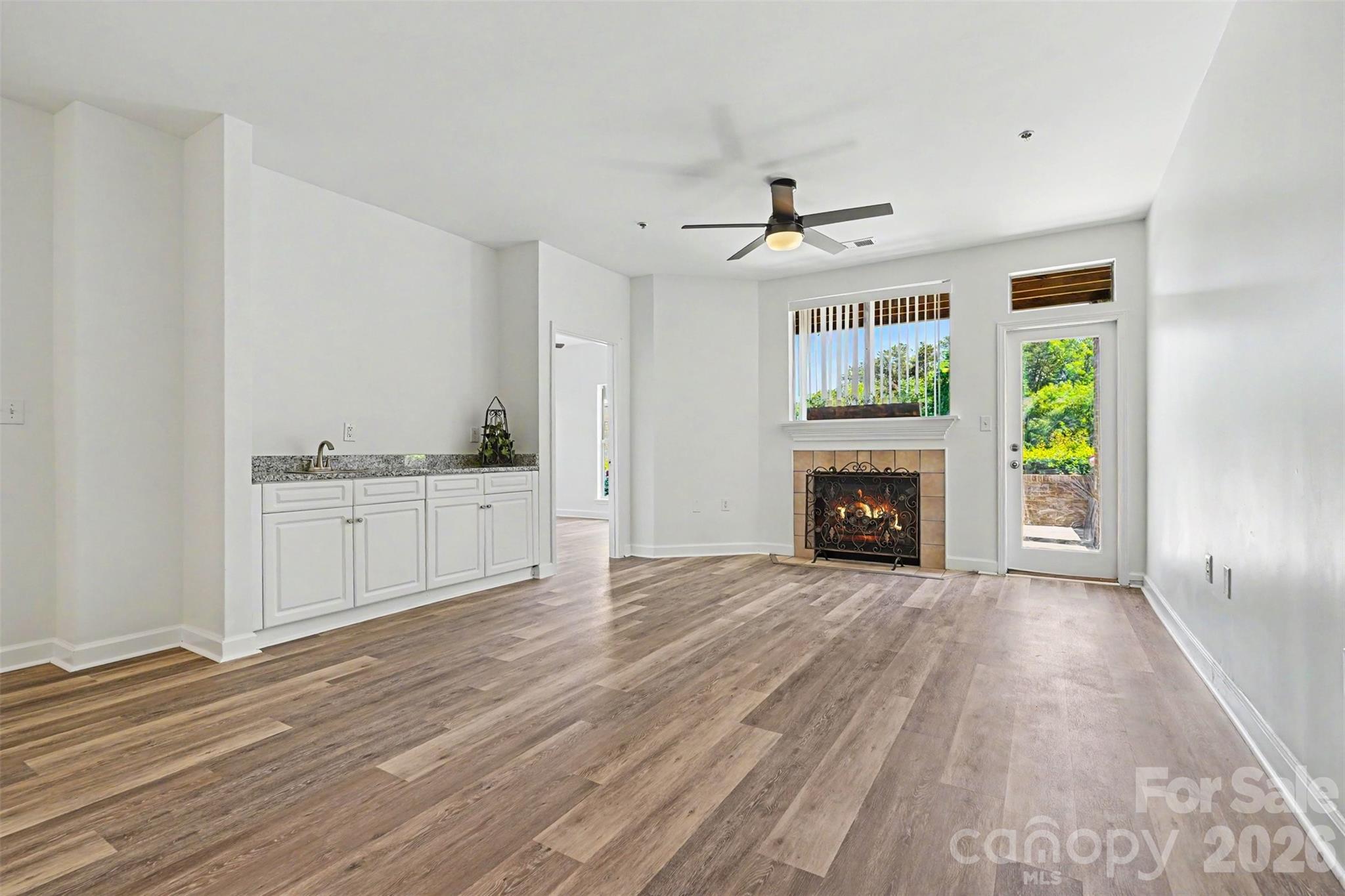 Pier 33 - Residential