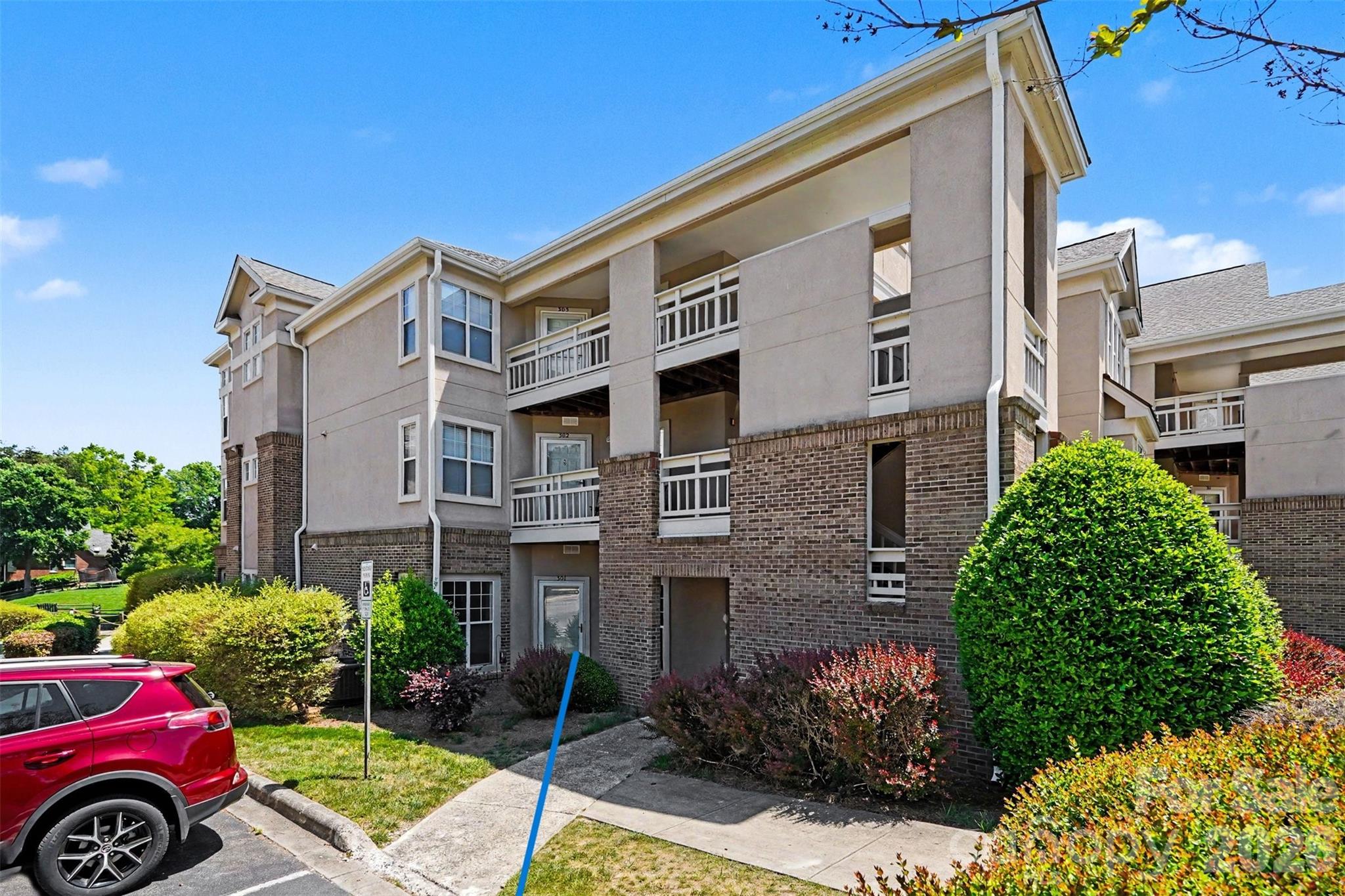 Pier 33 - Residential