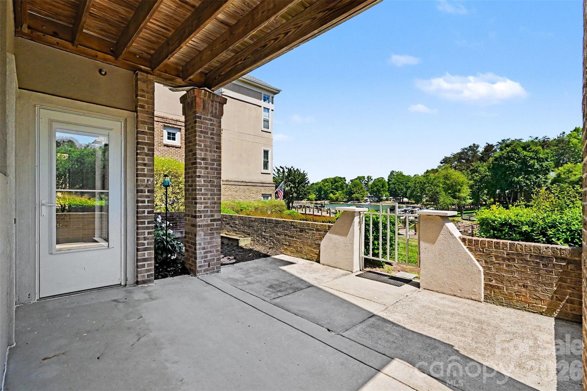 Pier 33 - Residential