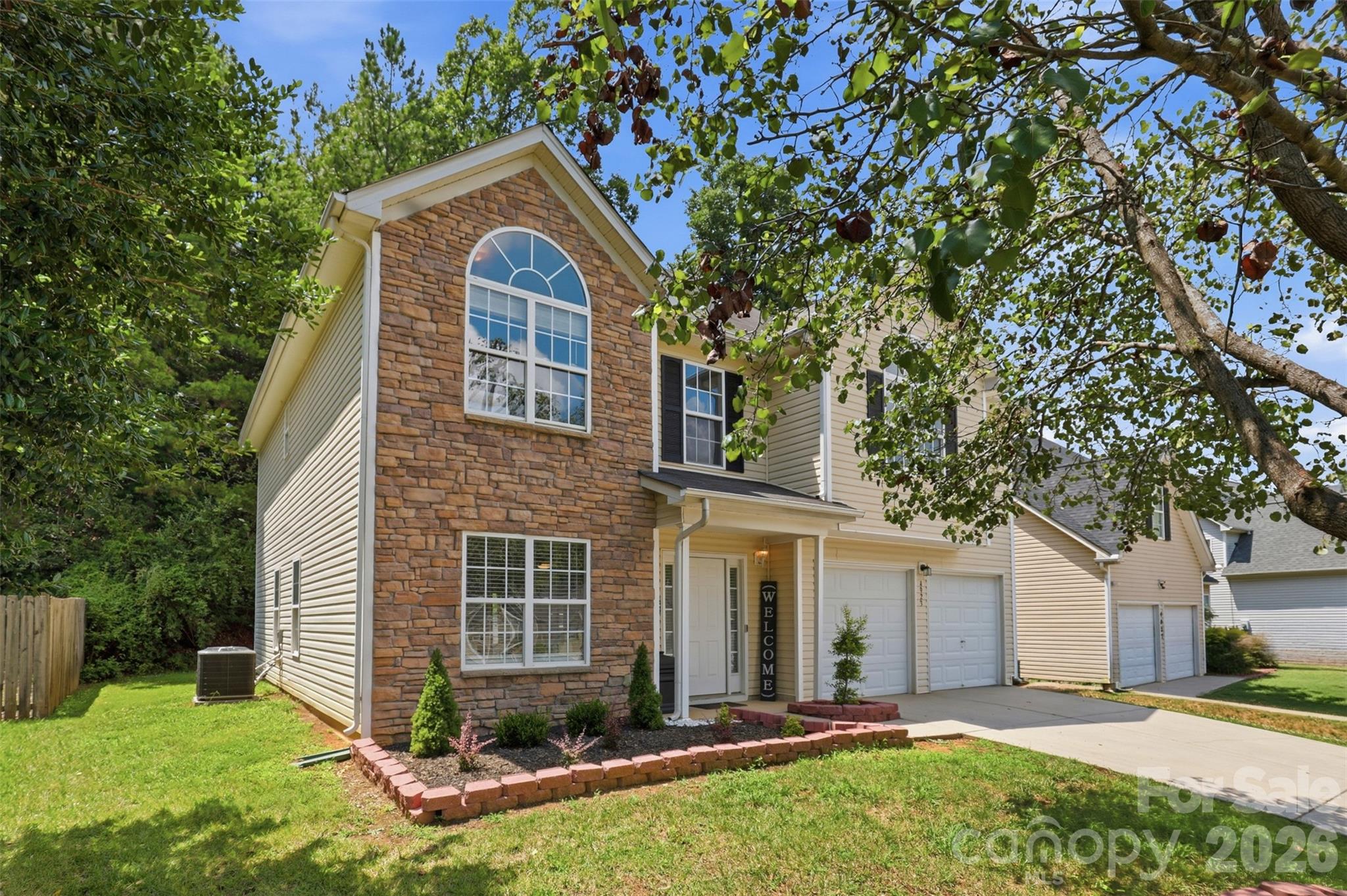 Welcome Home to a beautifully maintained 2-story home, 4 bedrooms, 2.5 bathrooms, and NO HOA in a desirable Charlotte location! This spacious home features an inviting open floor plan with abundant natural light, updated LVP flooring, elegant archways, and generous living spaces designed for both everyday living and entertaining. HVAC upgraded and replaced in August 2025 

The spacious kitchen offers ample cabinet and counter space with upgraded quartz countertops, a breakfast area that flows seamlessly into the main living area, making it the perfect gathering place perfect for entertaining. A formal dining room and additional flex space provide endless possibilities for a home office, playroom, or sitting area.

Upstairs, the oversized primary suite offers a relaxing retreat with a large walk-in closet and an en-suite bath featuring vanity, a soaking tub, and a separate shower. Three additional bedrooms provide plenty of room for, guests, or remote work. With no HOA, you'll have the freedom to truly make this property your own.

Conveniently located near shopping, dining, schools, parks, and major highways, this move-in-ready home combines comfort, space, and an unbeatable location. Don't miss your opportunity to own this exceptional Charlotte home!