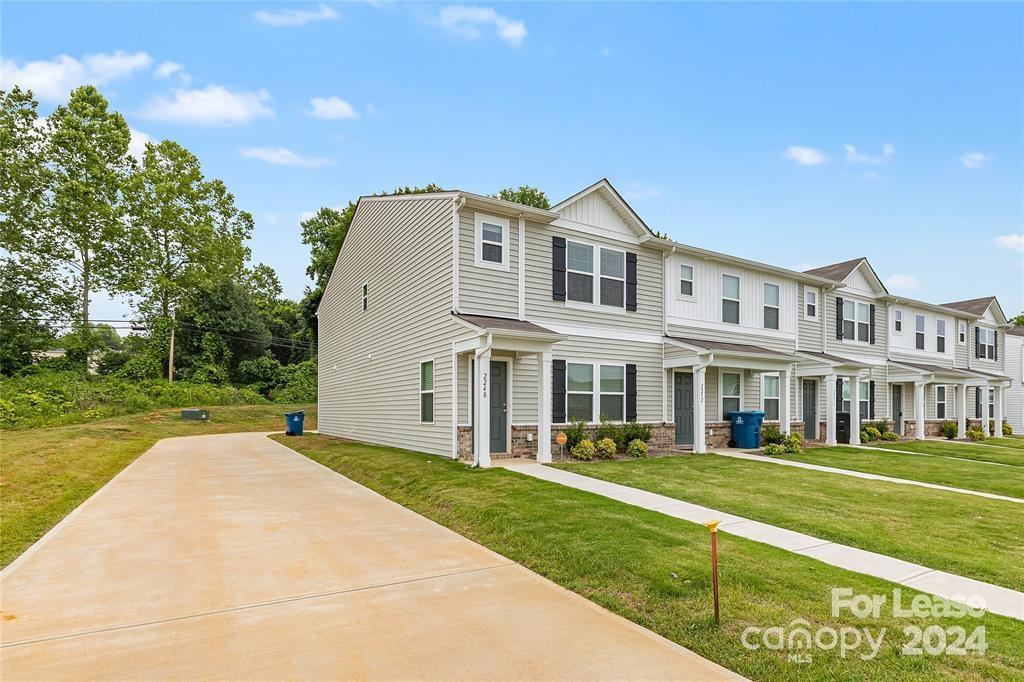 Ashton Manor - Residential Lease