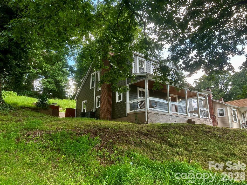 Pre-Forclosure ... Absolutly charming home on the hill. This spacious delight is waiting for its new owner. Sitting on the front porch swing or entertaining in the back yard closed-in courtyard. Four bedrooms total, with 3 upstairs and one on the main floor with 1/2 bath. Built in 1930,