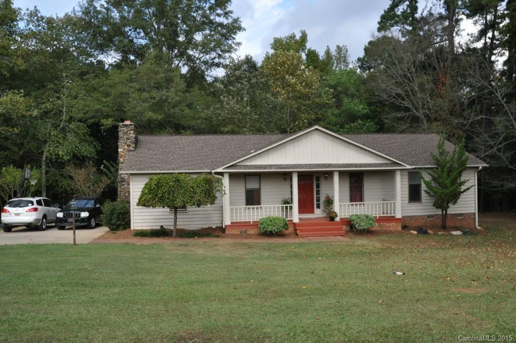 Ranch home in the middle of a 5 acre track w/ fenced pasture. Rugged cabin feel| 3 bedrooms 2 bathrooms | Large Great Room | Private deck at the back of the home | Convenient to everything