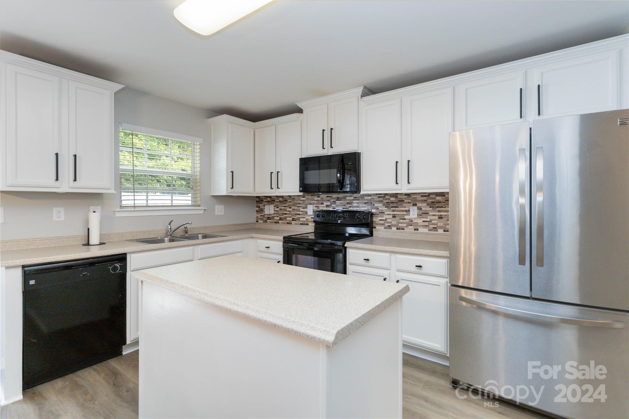 Northlake Landing - Residential