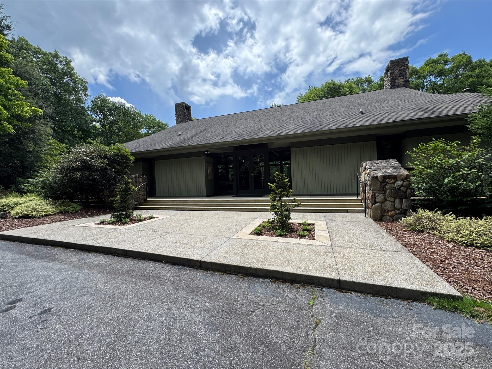 Cliff Ridge Colony - Residential