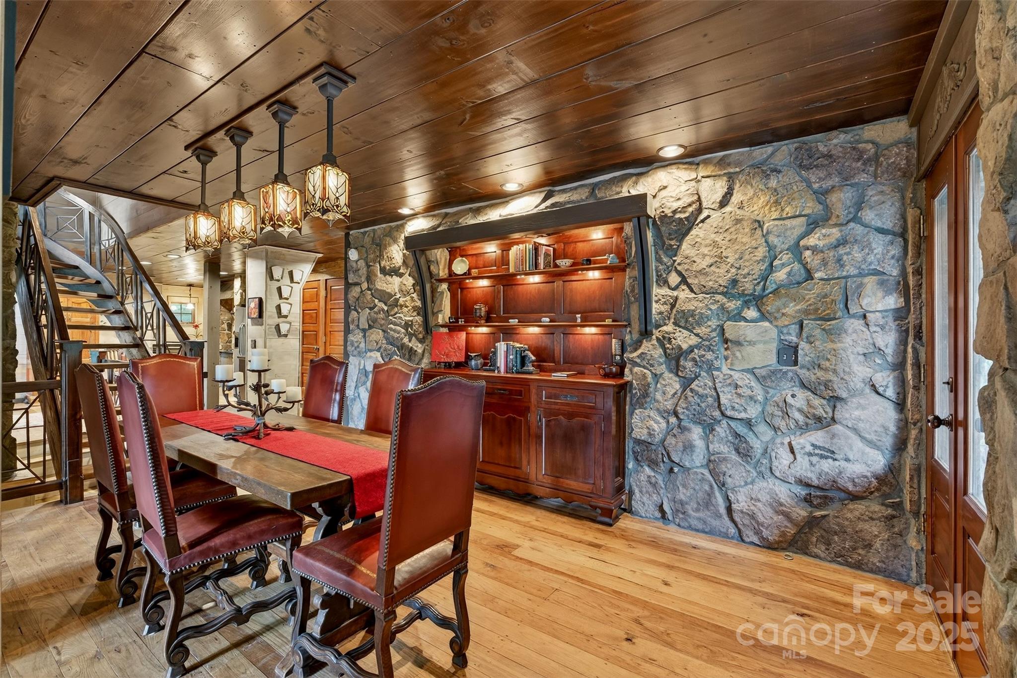 Cliff Ridge Colony - Residential