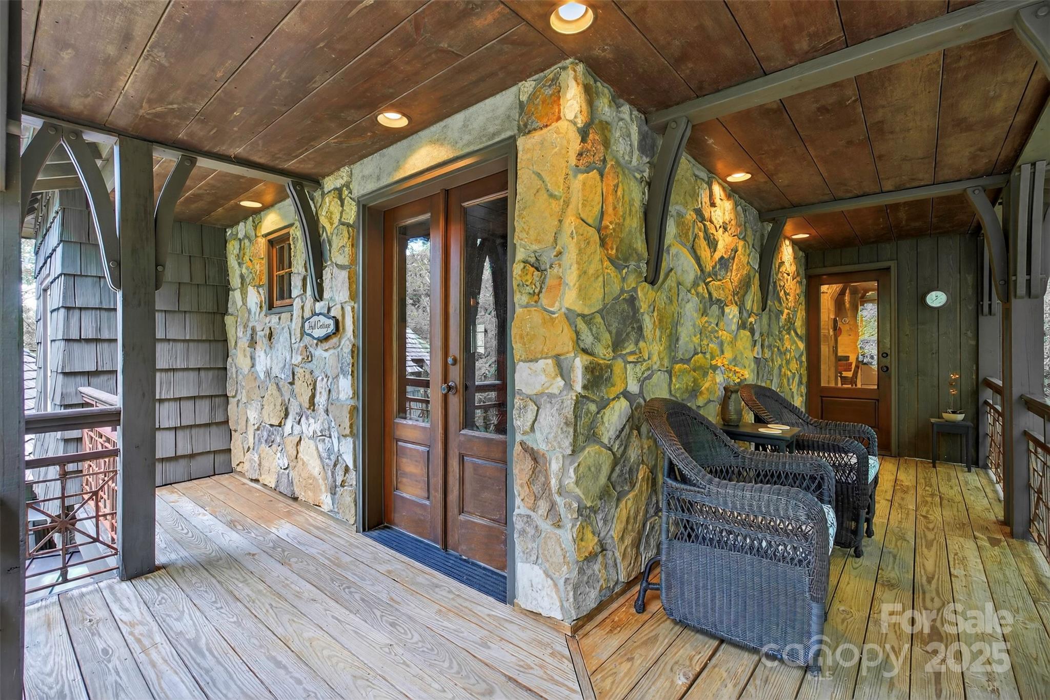 Cliff Ridge Colony - Residential