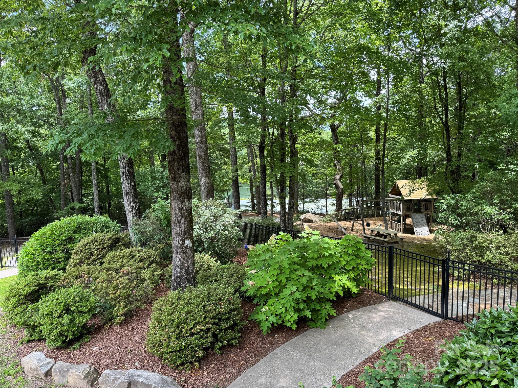 Cliff Ridge Colony - Residential
