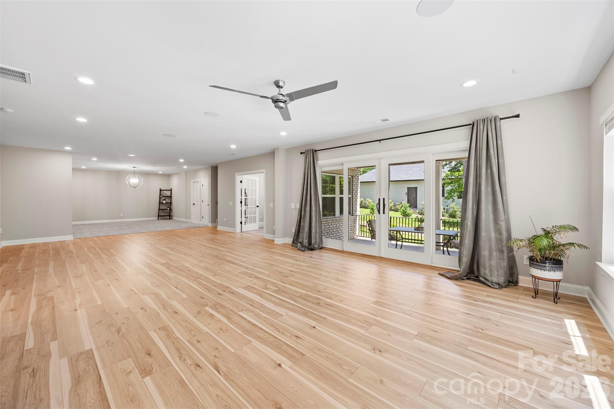 Riverchase Estates - Residential
