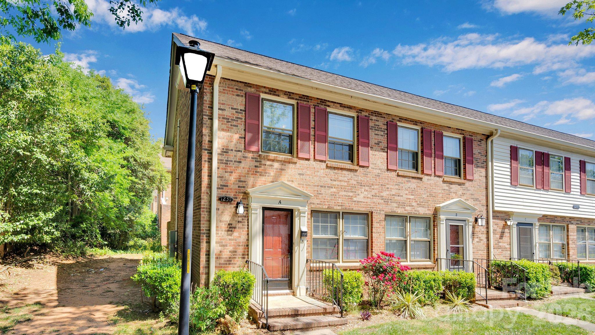 Carriage House - Residential