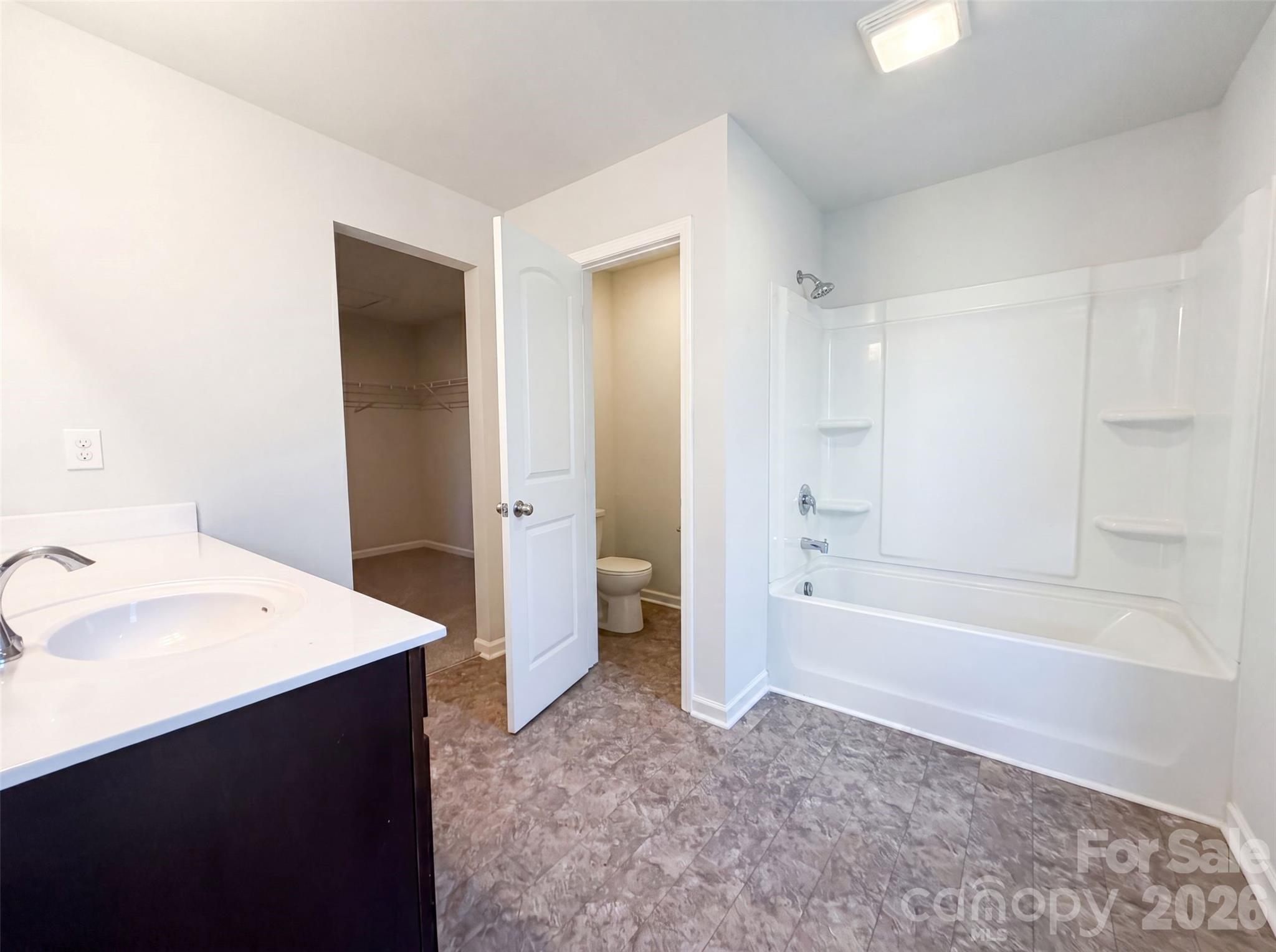 Newport Lakes - Residential